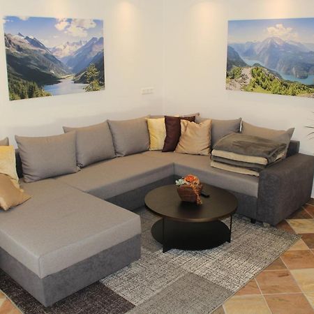 Ferienwohnung Auszeit Stubai Fulpmes Exterior photo
