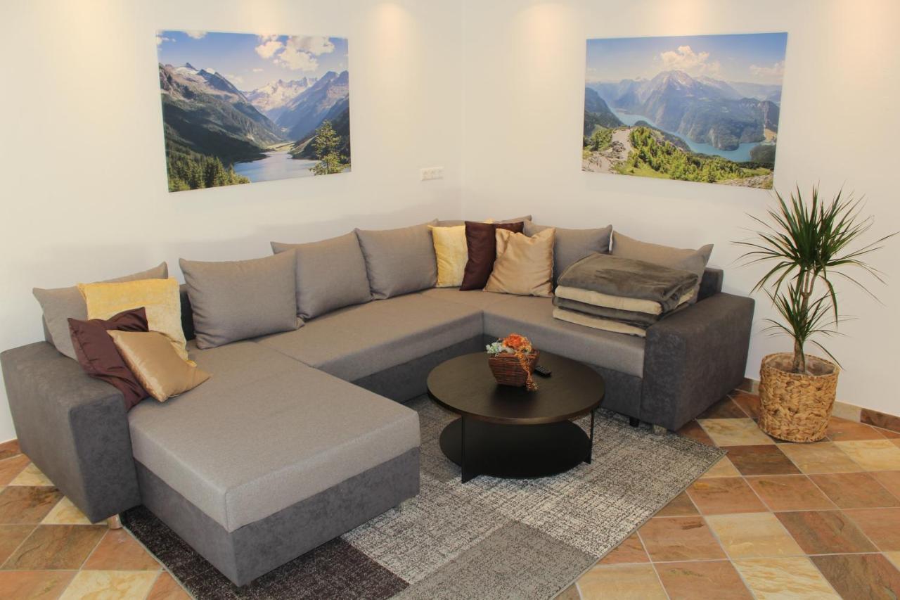 Ferienwohnung Auszeit Stubai Fulpmes Exterior photo